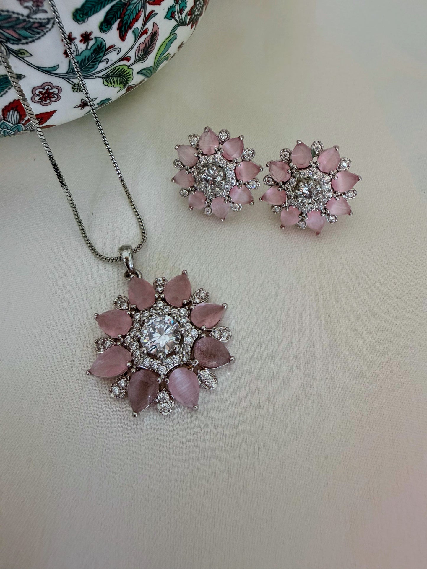✨Pink floral AD pendant set ✨