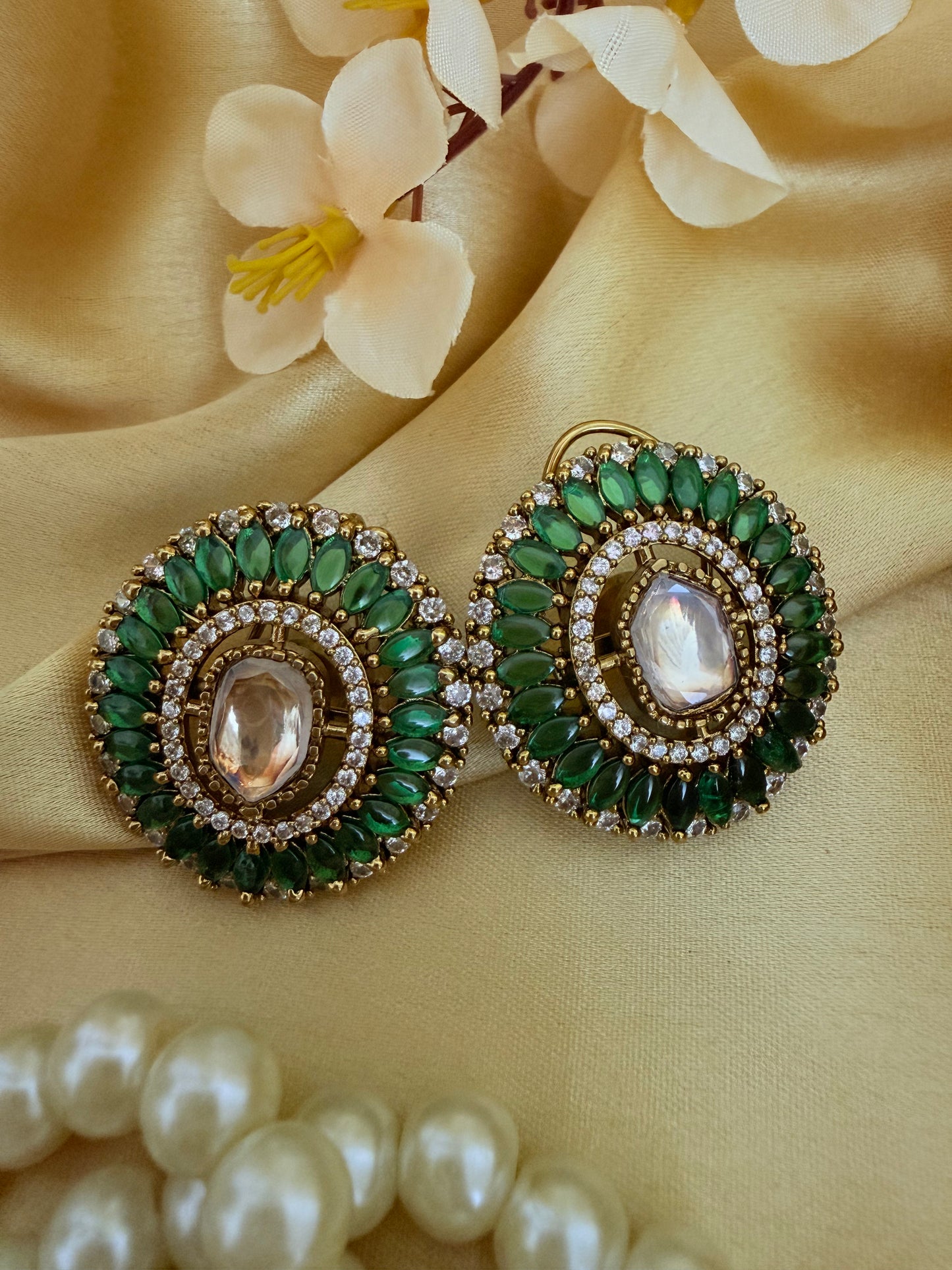Big Kundan studs✨