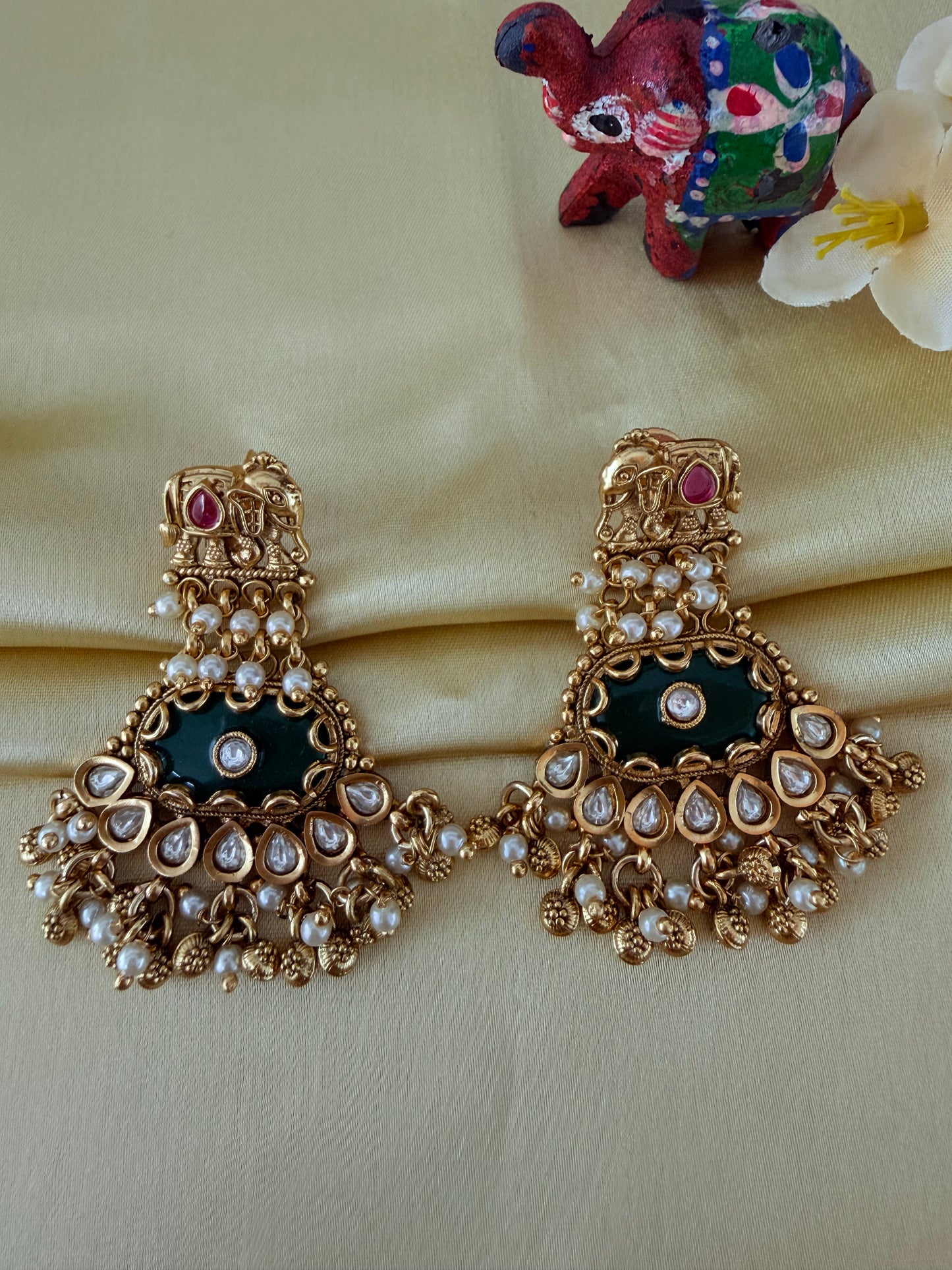 ✨Elephant Motif Earrings ✨