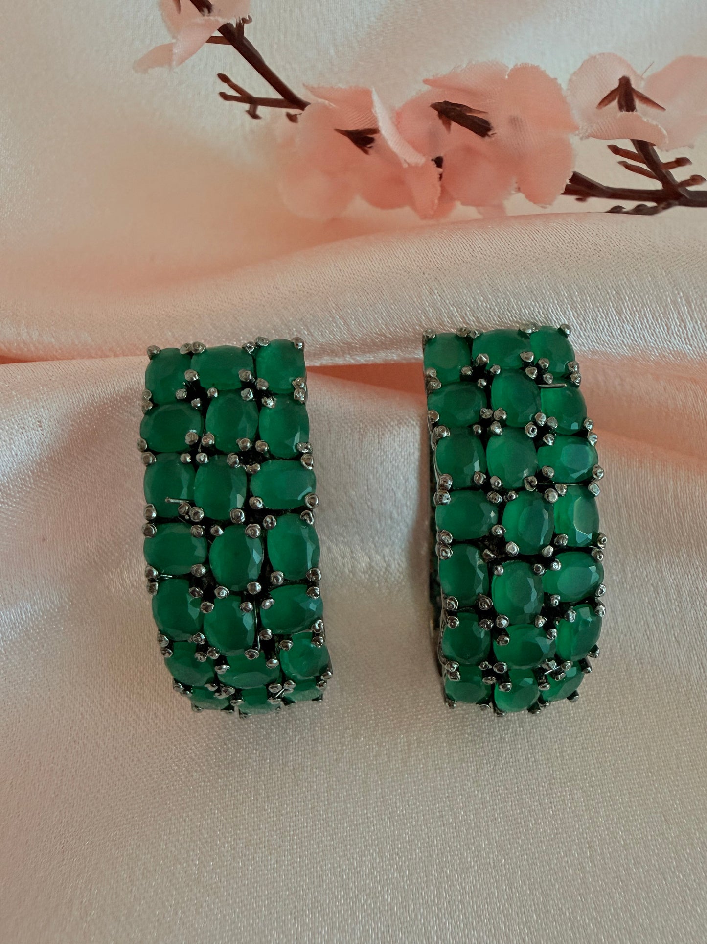 U-shaped hoop earrings