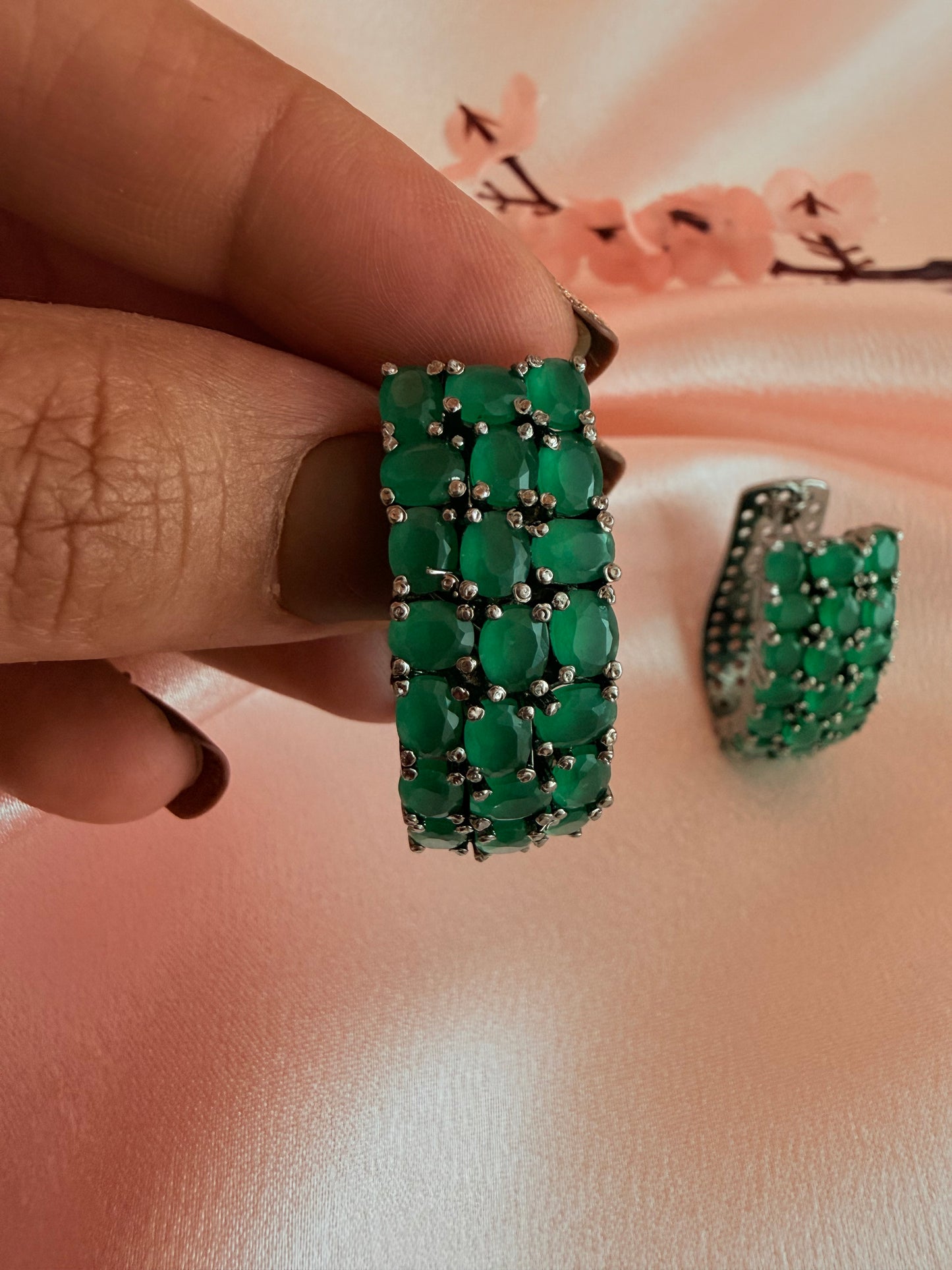 U-shaped hoop earrings