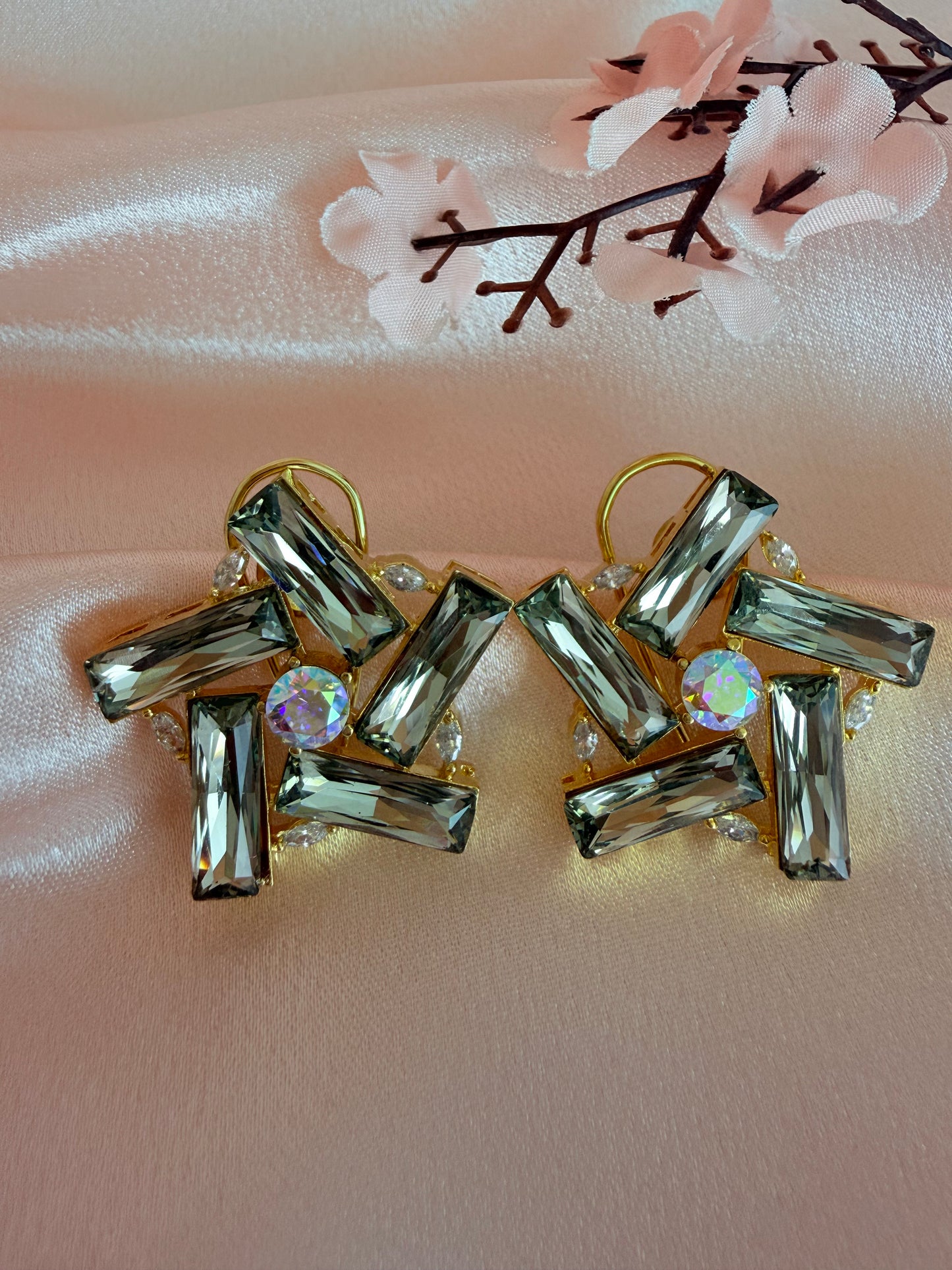 Gold-tone clip-earrings