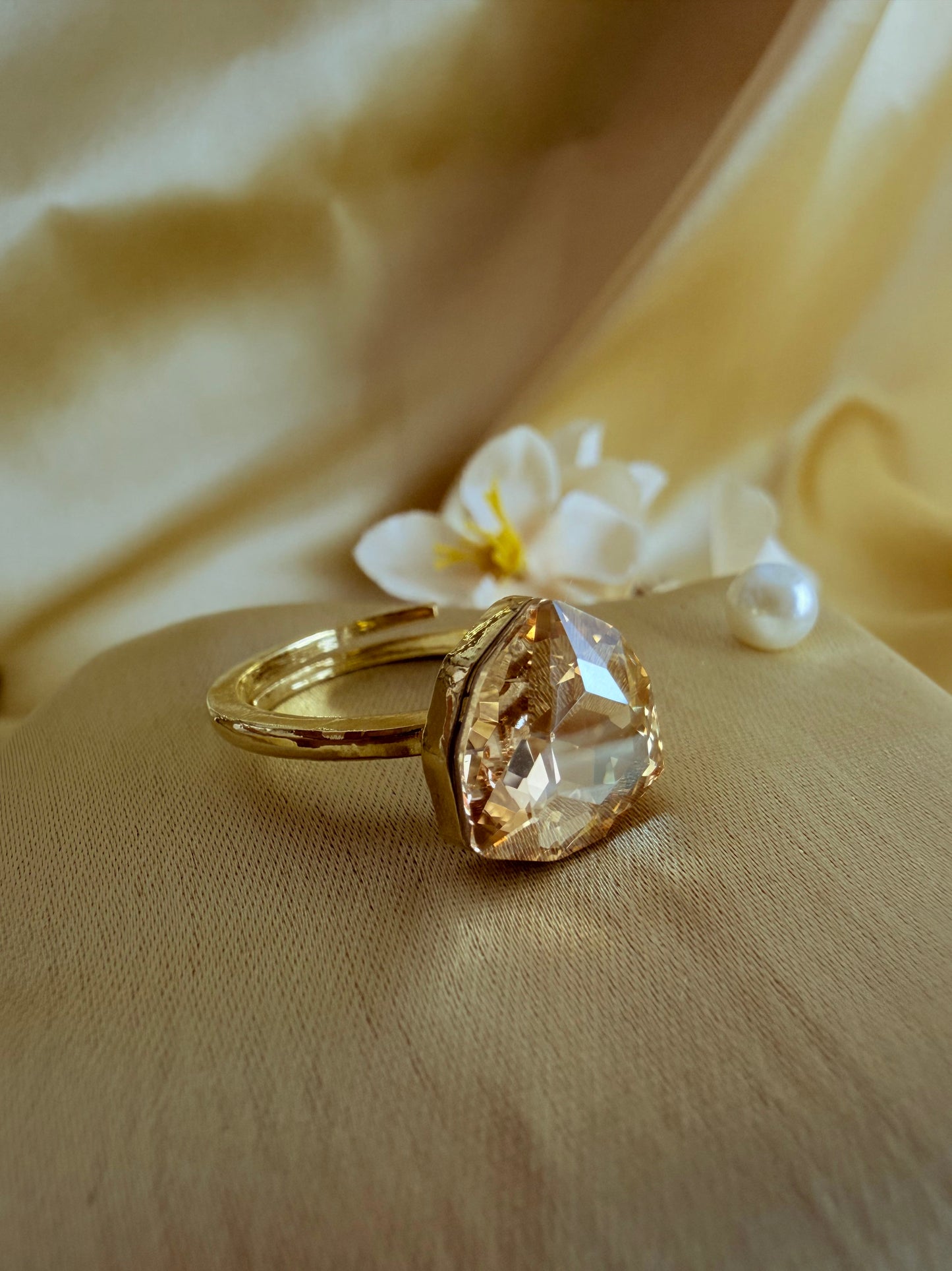 18 K gold plated ring with triangular faceted CZ stone ✨