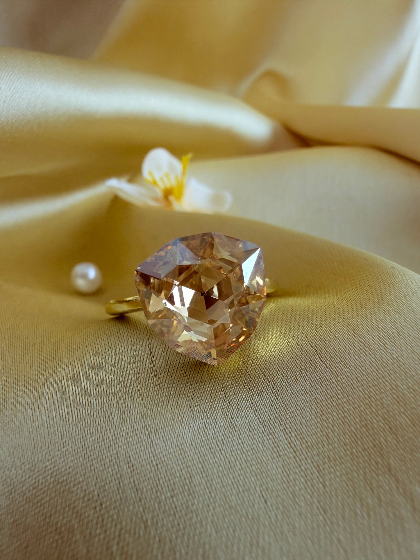 18 K gold plated ring with triangular faceted CZ stone ✨