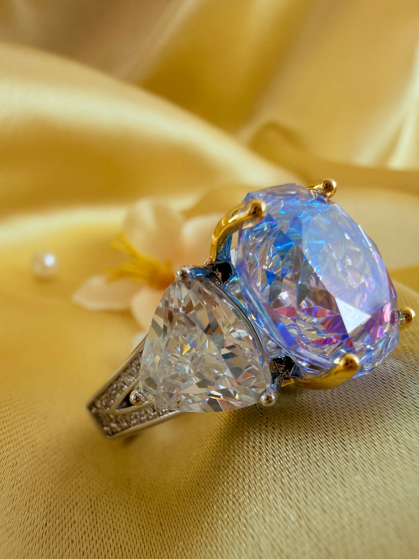 Copper base platinum plated premium ice cut CZ cocktail ring