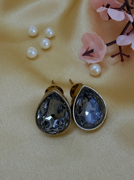 Teardrop💧 shaped Turkish Zultanite stud earrings