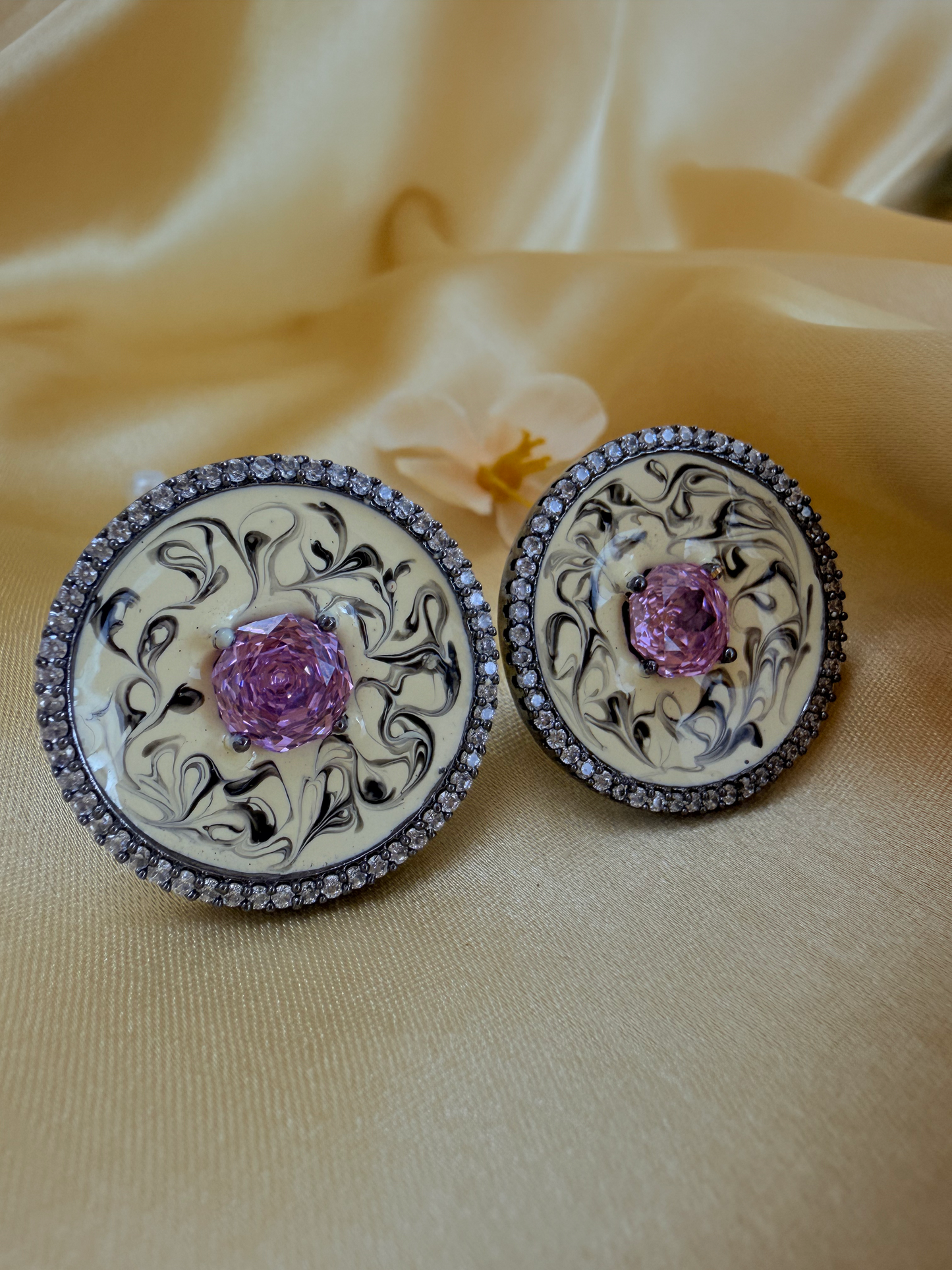 ✨Motif Cocktail Statement Ring with Earrings ✨