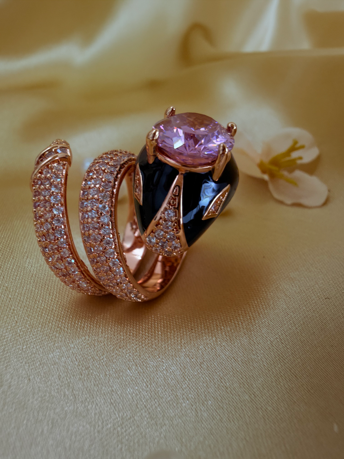 ✨Rose gold plated brass panther ring