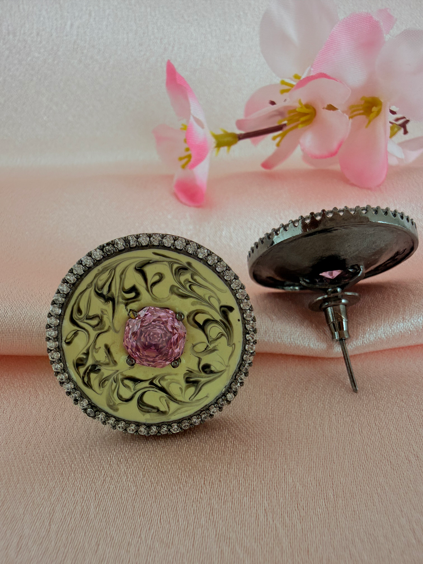 ✨Motif Cocktail Statement Ring with Earrings ✨