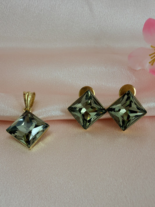 Square Princess-Pyramid Cut Crystal Pendant Set