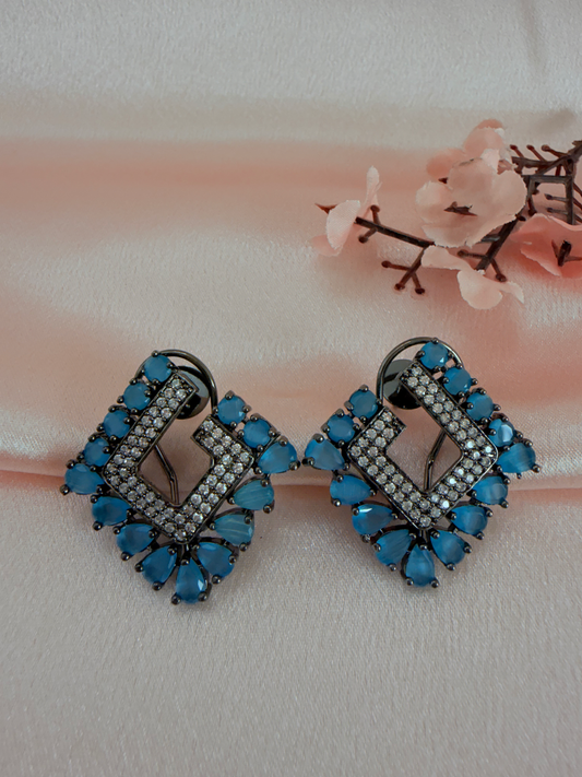 ✨C Zircon stone studded square shaped stud Earrings ✨