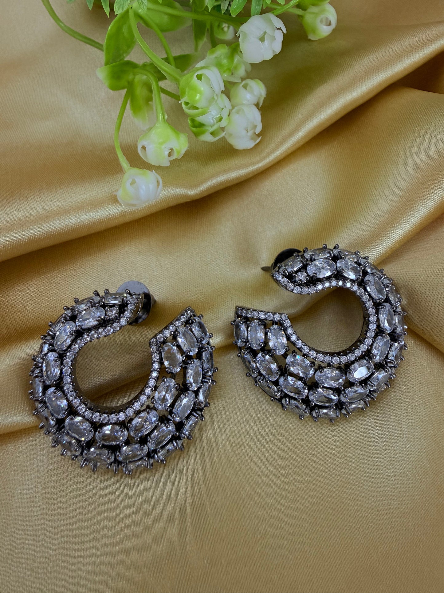 ✨Cubic Zerconia Brass CZ classic Earrings ✨