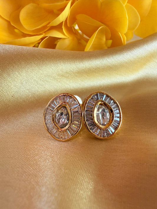 ✨Gold plated oval shared baguette American Diamond stud ✨