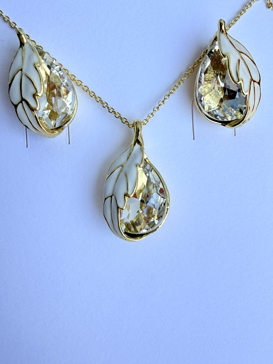 White enamel and champagne crystal Pendant set
