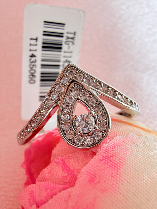 Chevron and teardrop Minimalist Ring