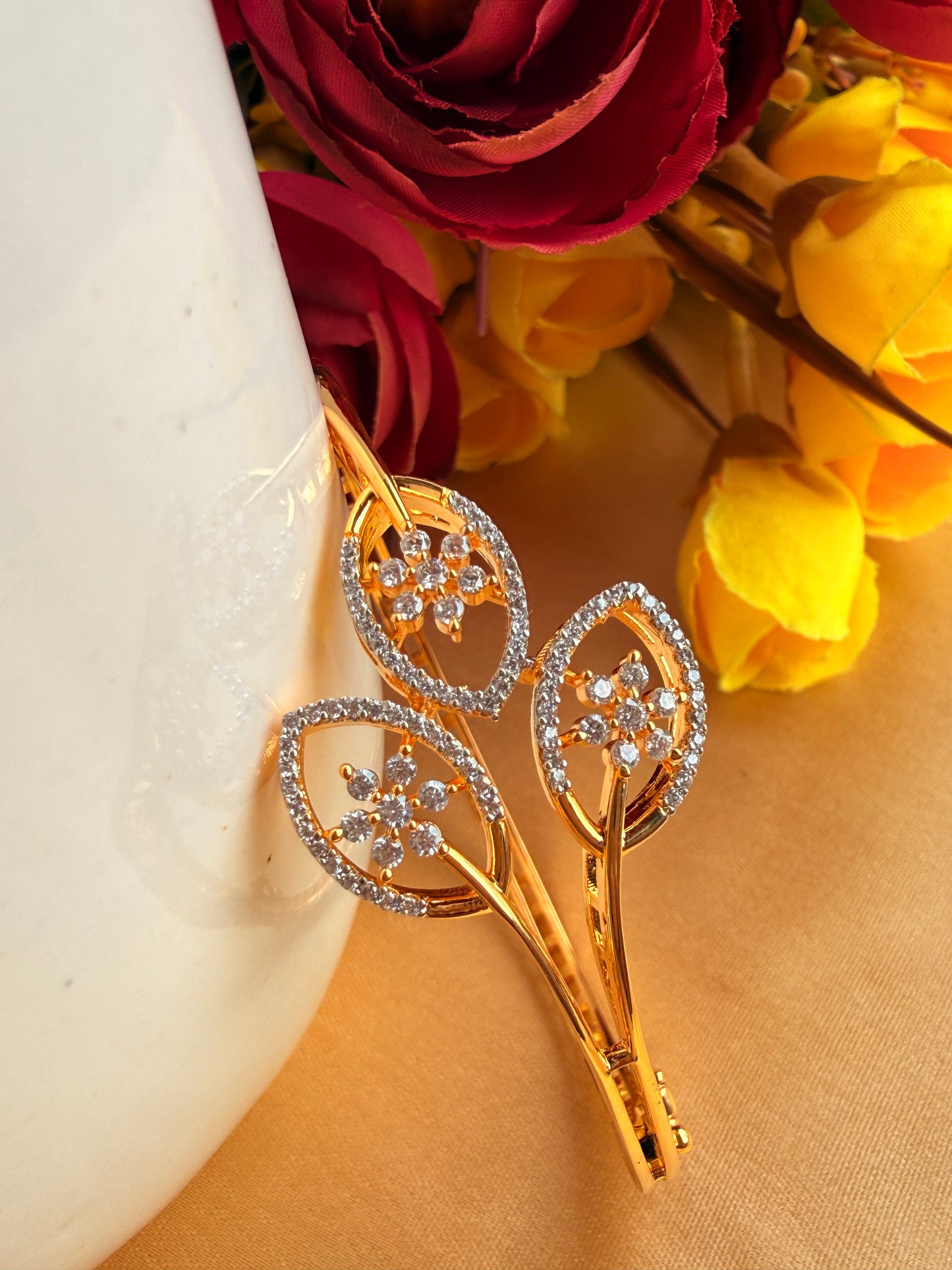 Gold-plated Triple Leaf floral Bangle