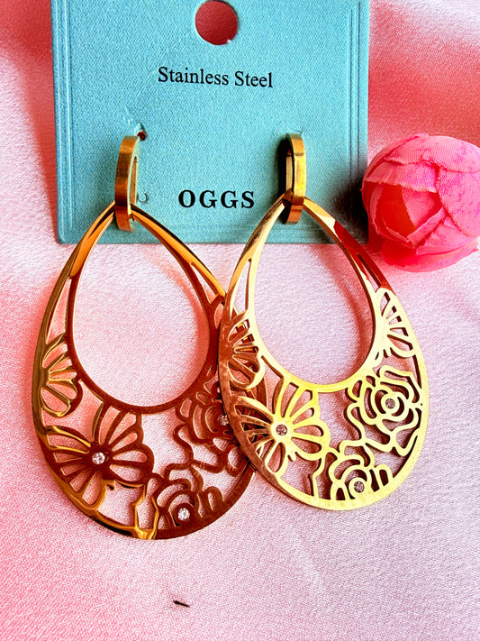 Cutout floral teardrop hoop earrings