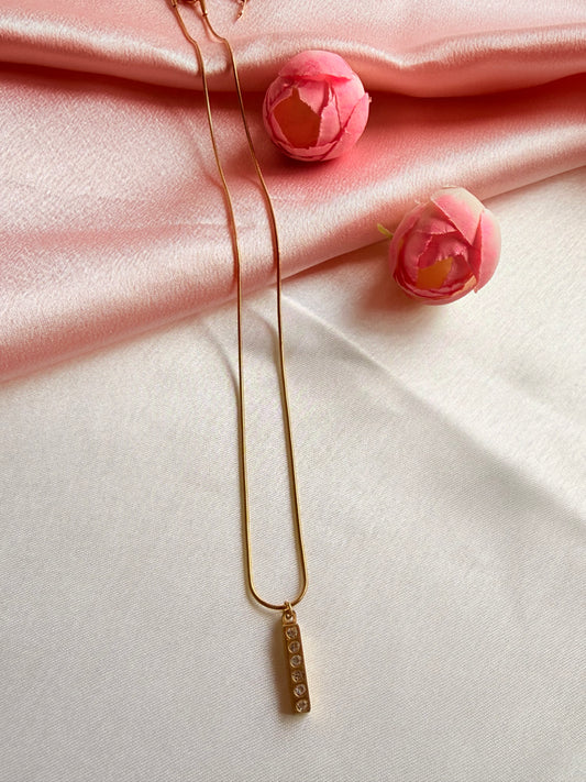 Crystal-inlaid vertical bar pendant necklace